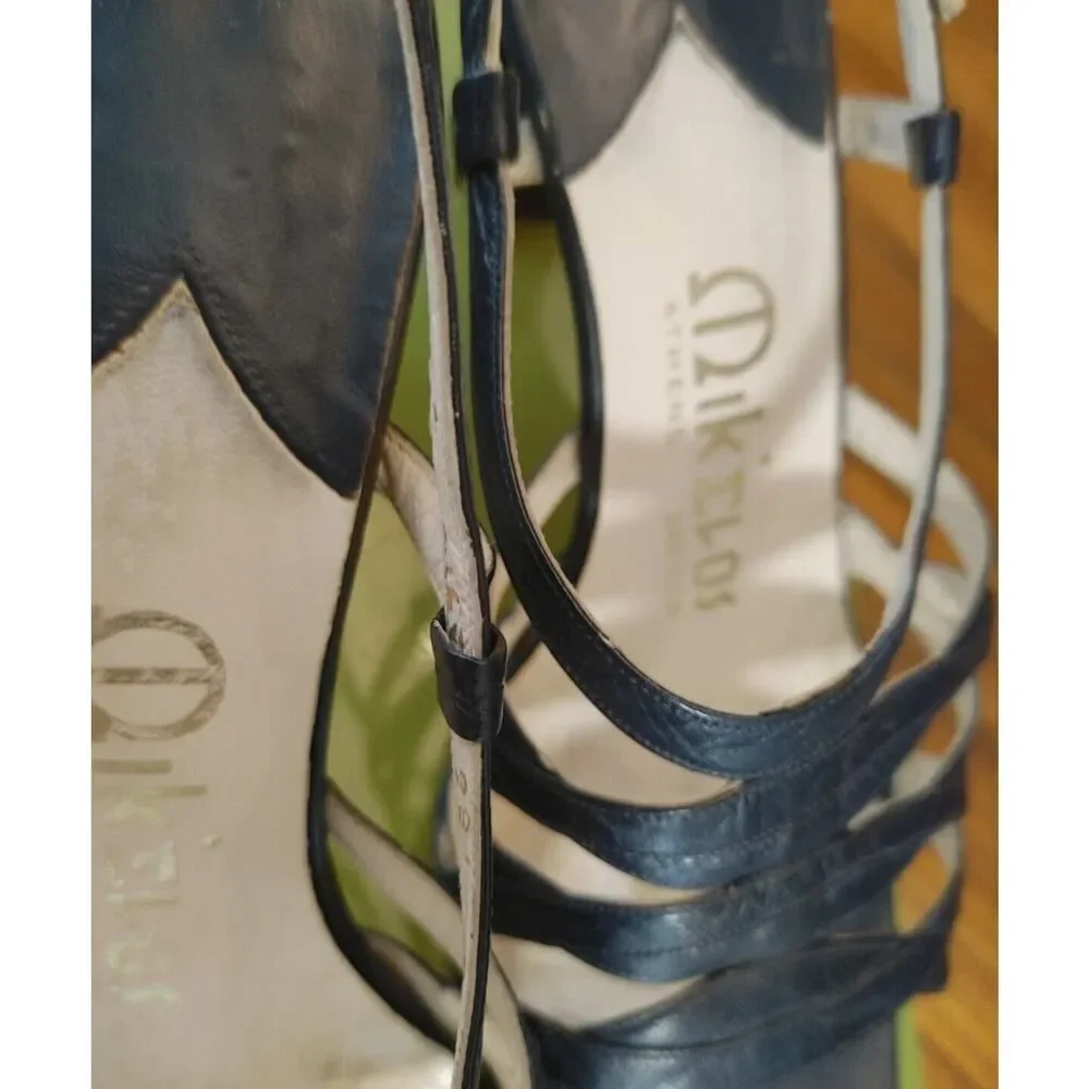 Luxe Retro Vintage Imported Mikelos Athens, Greece 8 N Navy Sandals Heels Chic